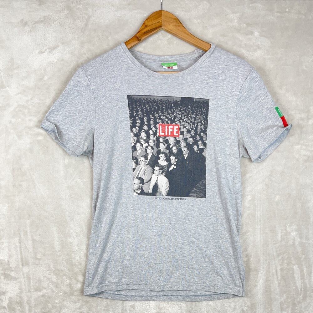United Colors Of Benetton X Life Magazine Men's Small Gray T Shirt Tee Cinema 3D